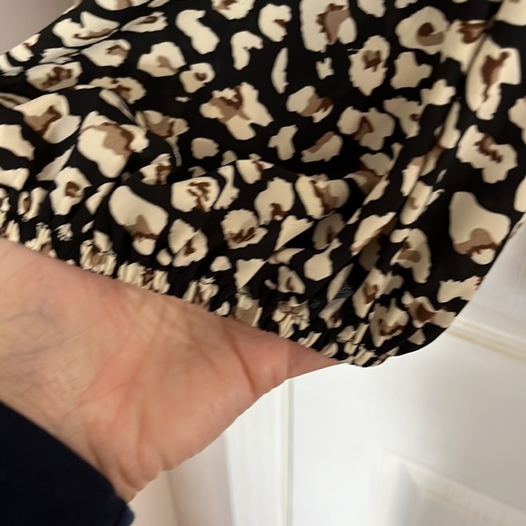 animal print lightweight blouse - Picture 4 of 6